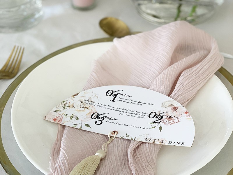 Lymeria-Menu-Fan-Tassel
