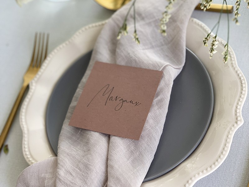 Casual-Chic-Place-Card