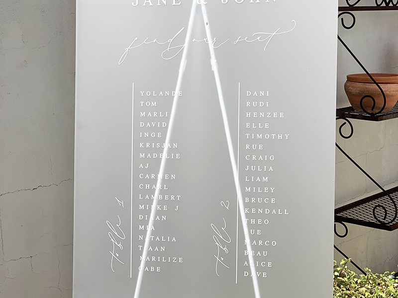 Contemporary-Acrylic-seating-plan