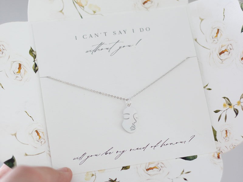 Bridesmaids-Proposal-necklace