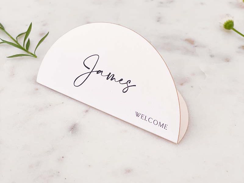 Halfmoon-tented-place card
