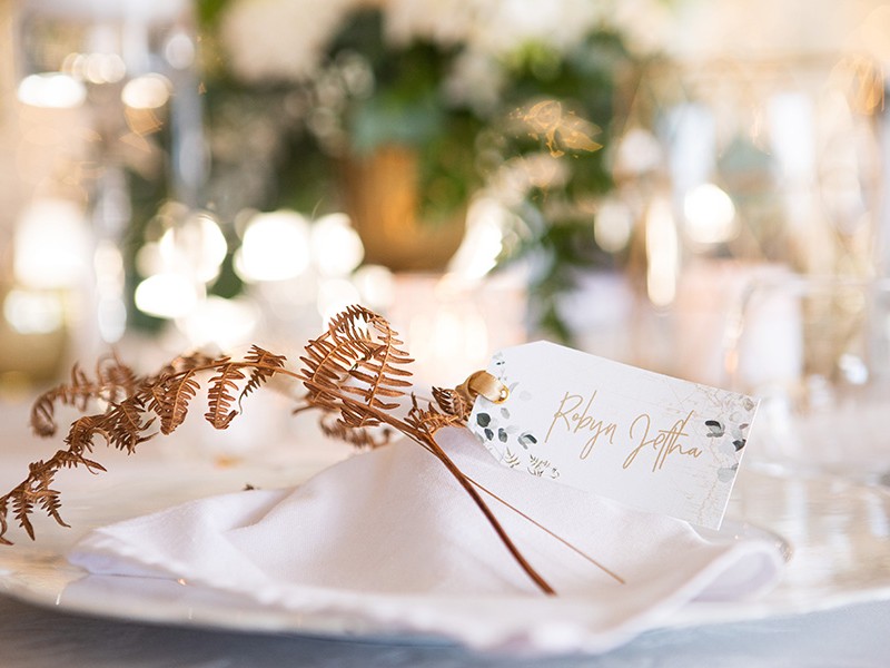 Daniel and Judith place card tag