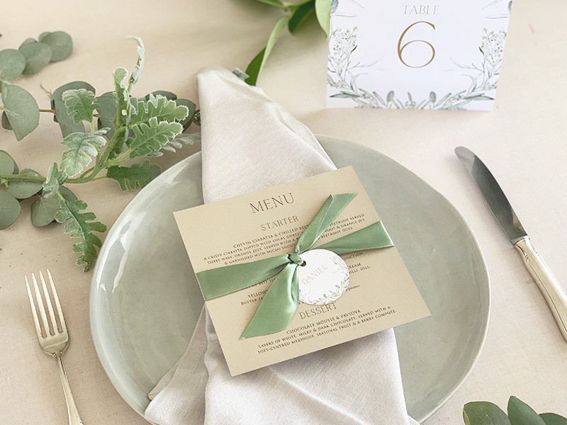 Pennylane menu and guest name tag