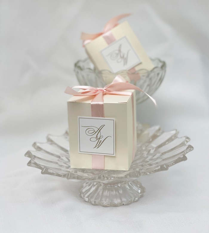 Blush and Cream gift favour box 2