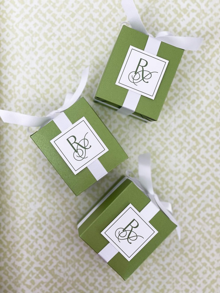 Green and white favour box