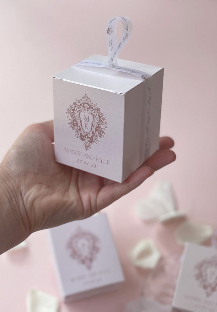 Vintage blush gift favour box