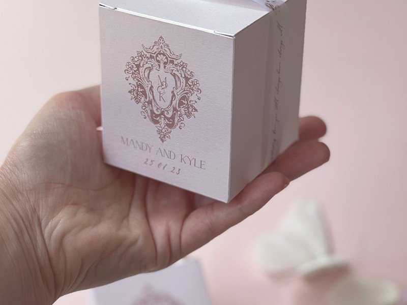 Vintage blush gift favour box