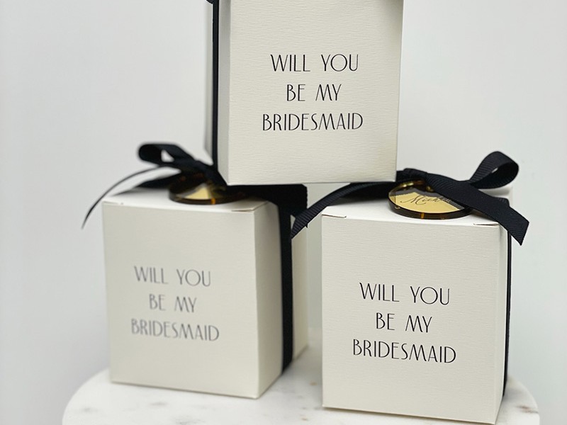 Chic bridesmaids boxes