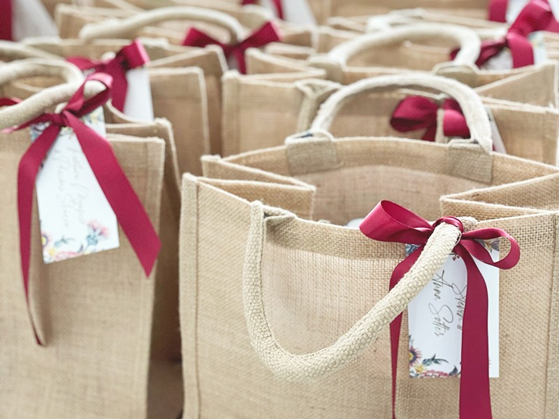 Eileen and Mikael gift bags 6