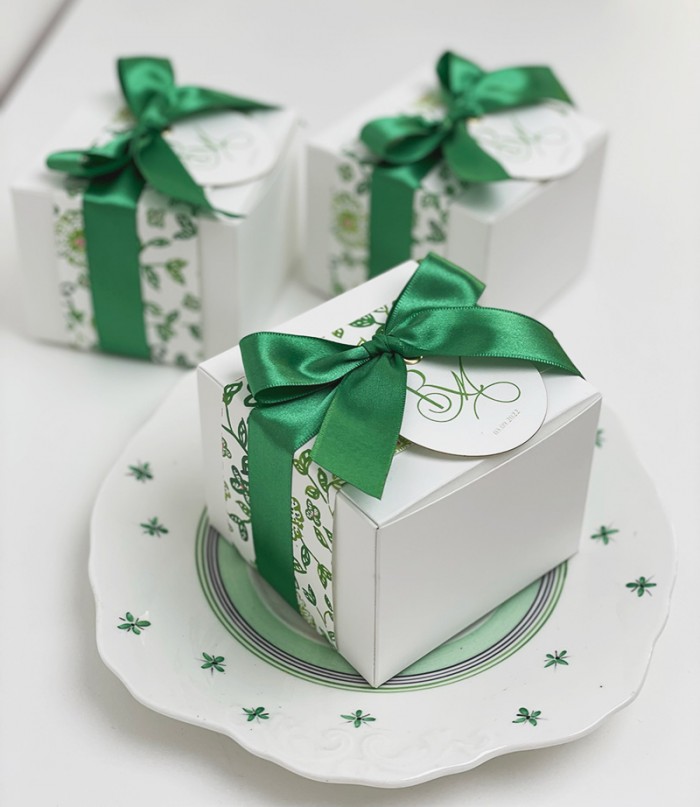 Emerald gift boxes