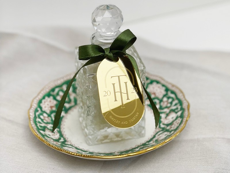 Green and gold bath salts