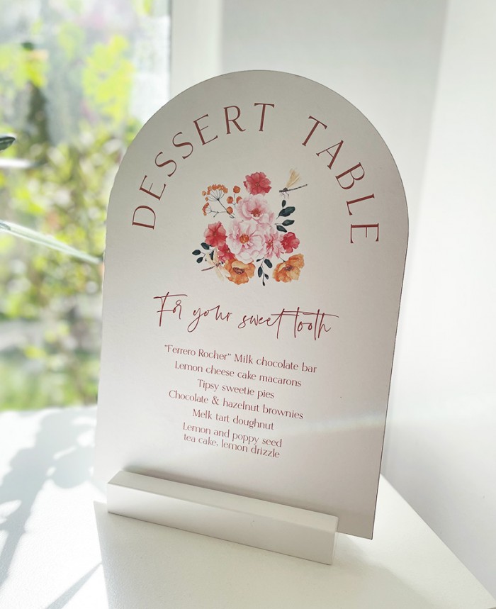Dessert table signage