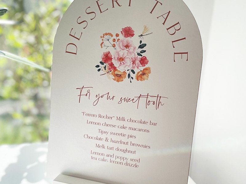 Dessert table signage