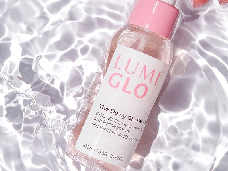 Lumi Glo Dewy face mist water