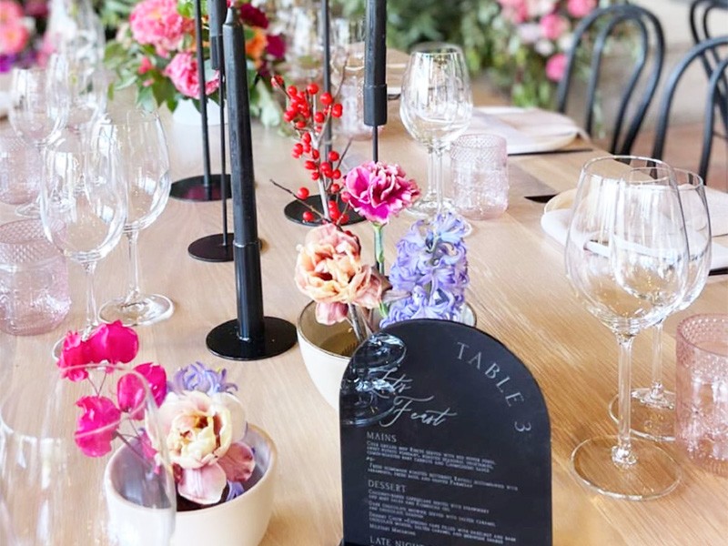 Black modern arched acrylic table menu