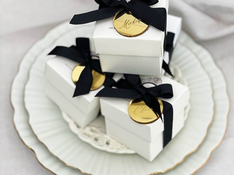 The black and white ball gift box