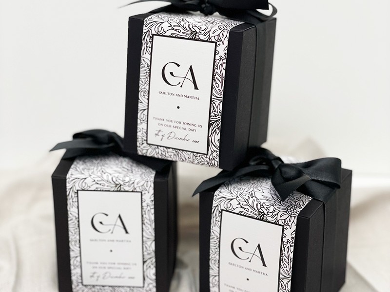 black and white floral classic gift box