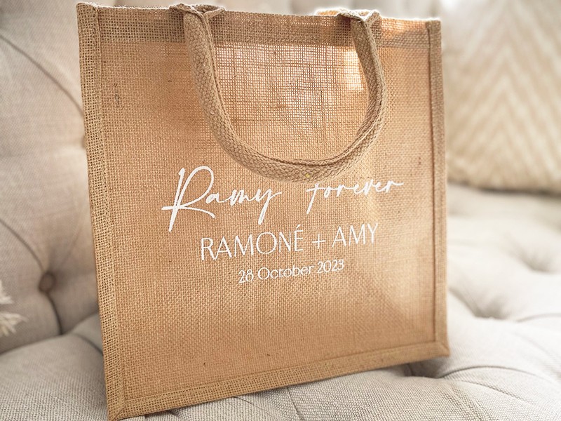 Ramone & Amy jute gift bags