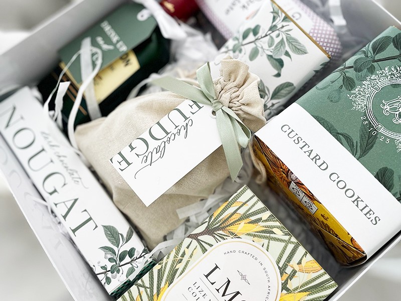 Dounita groomsmens box 2