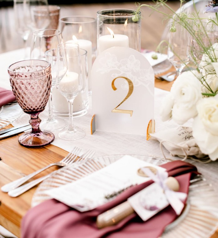 Dounita table numbers