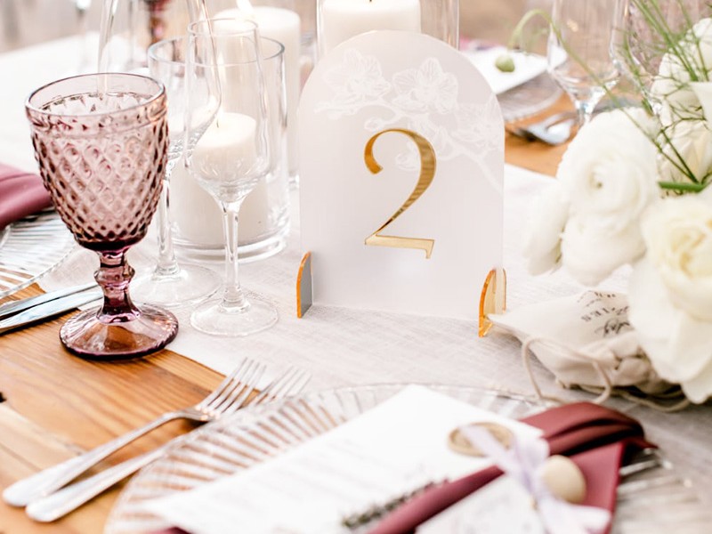 Dounita table numbers