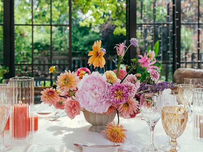 Daria and Joe ovel tassel menus