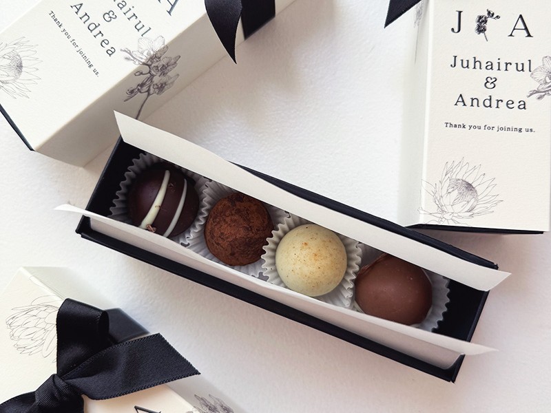 Andrea and Juhairul custom chocolate box
