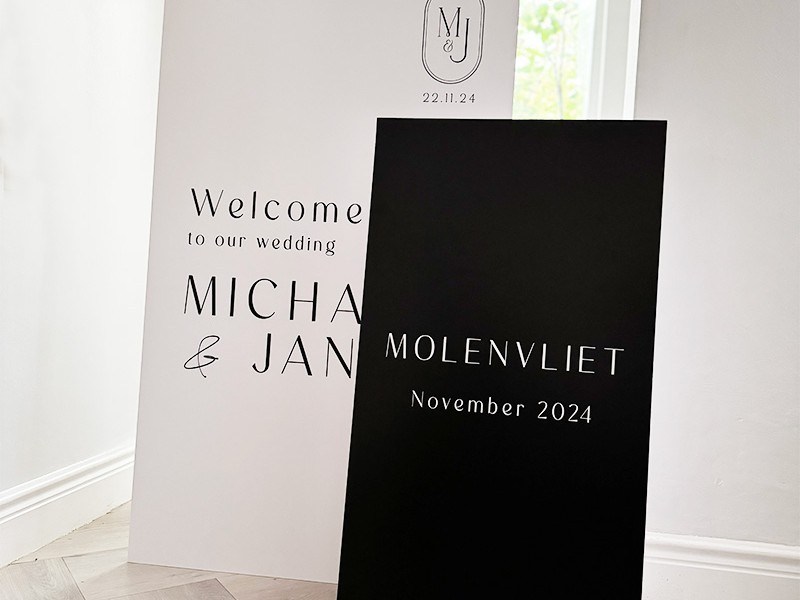 Jane and Miachael welcome sign