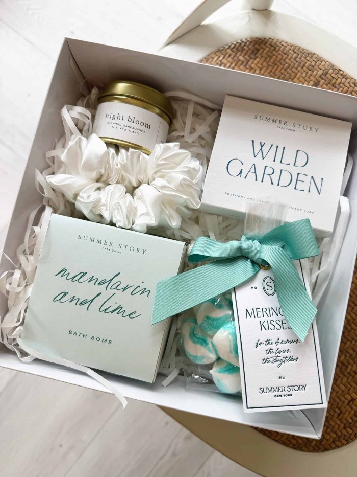 Aquamarine-gift-box (1)
