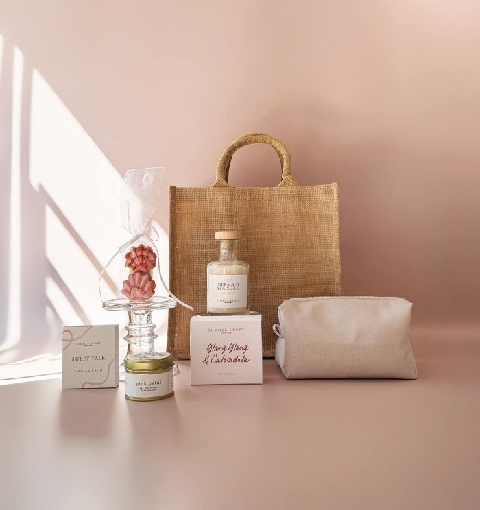 Seashell-Strolls-gift-bag (1)