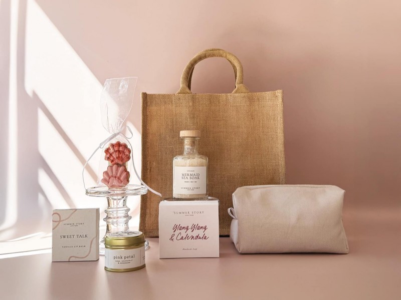 Seashell-Strolls-gift-bag (1)