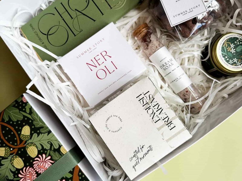 Green-curated-gift-box (1)