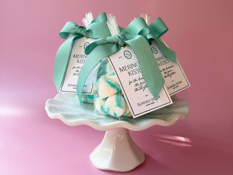 Ombre-turquoise-meringue-gifts (1)
