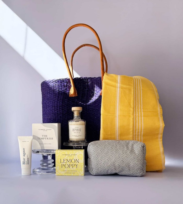 Summer-in-Santorini-gift-basket (1)