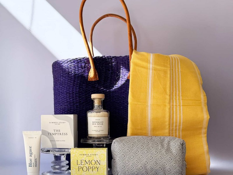 Summer-in-Santorini-gift-basket (1)